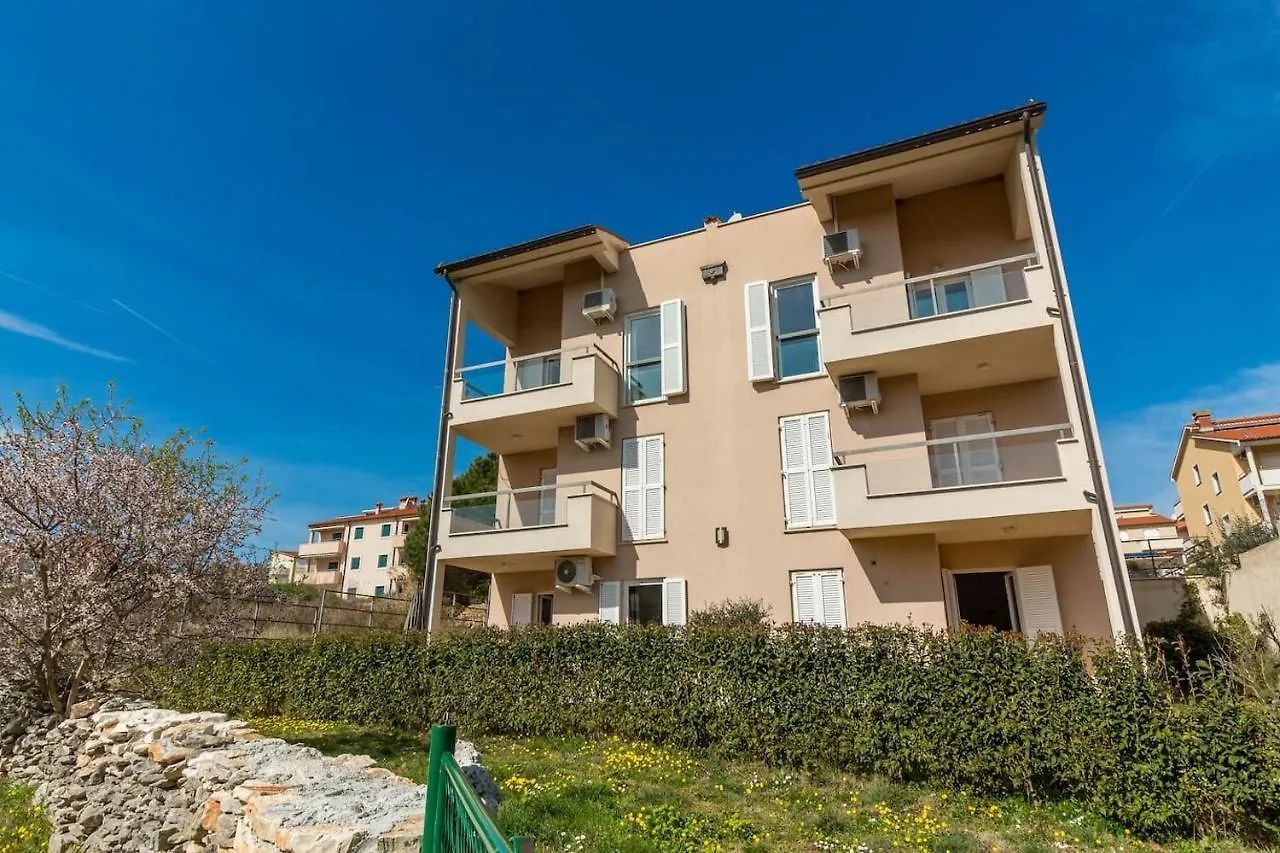 Apartment Punta Premantura E With Garden 0*,  クロアチア